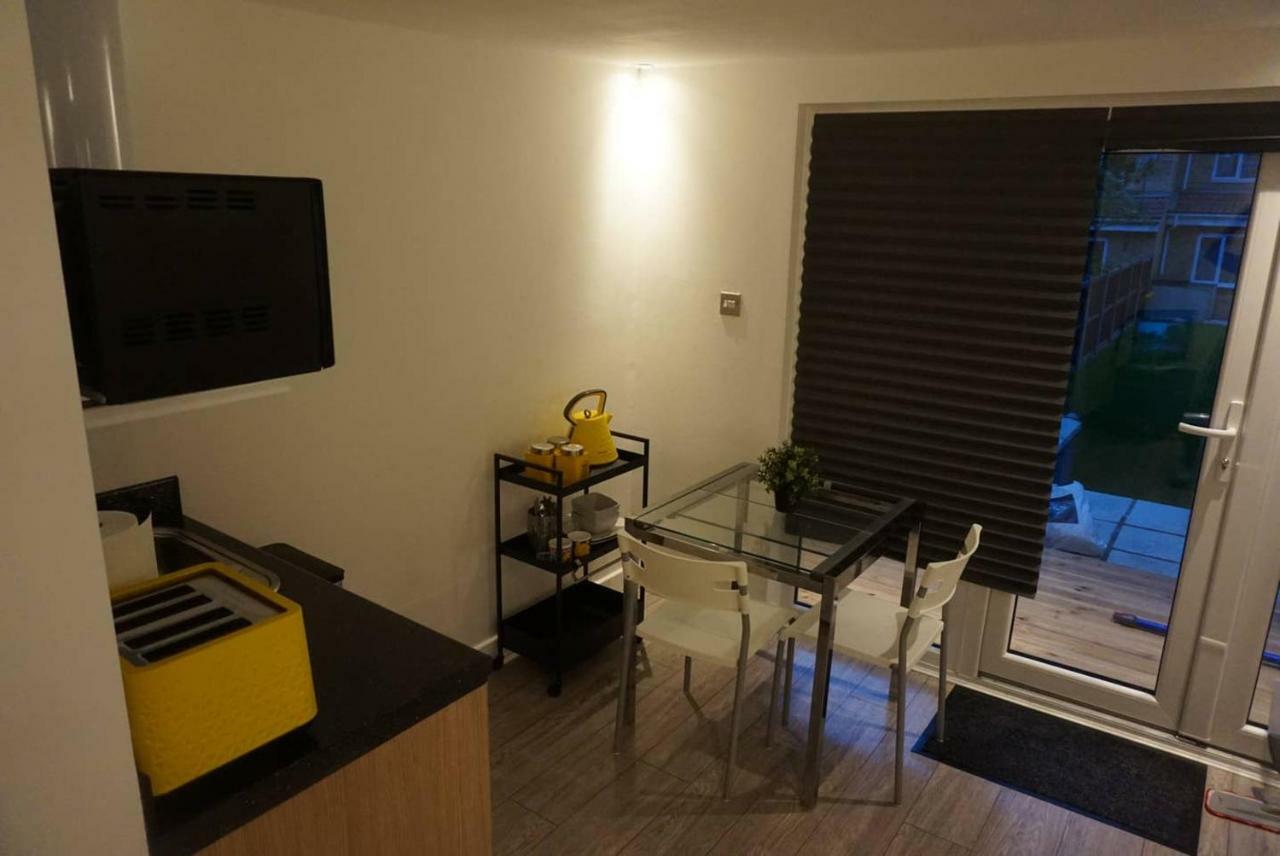Rjo Serviced Accommodation Purfleet エクステリア 写真