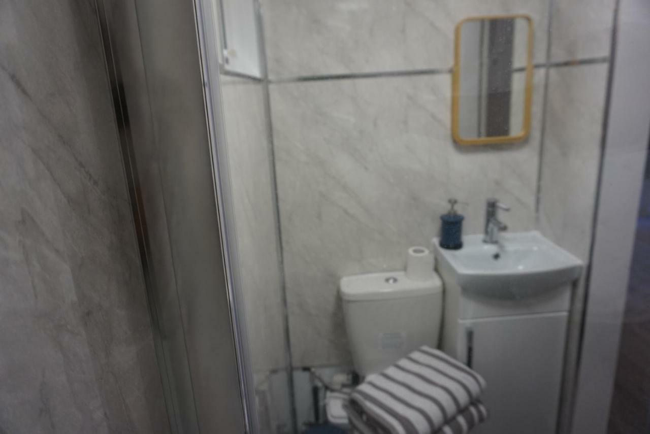 Rjo Serviced Accommodation Purfleet エクステリア 写真