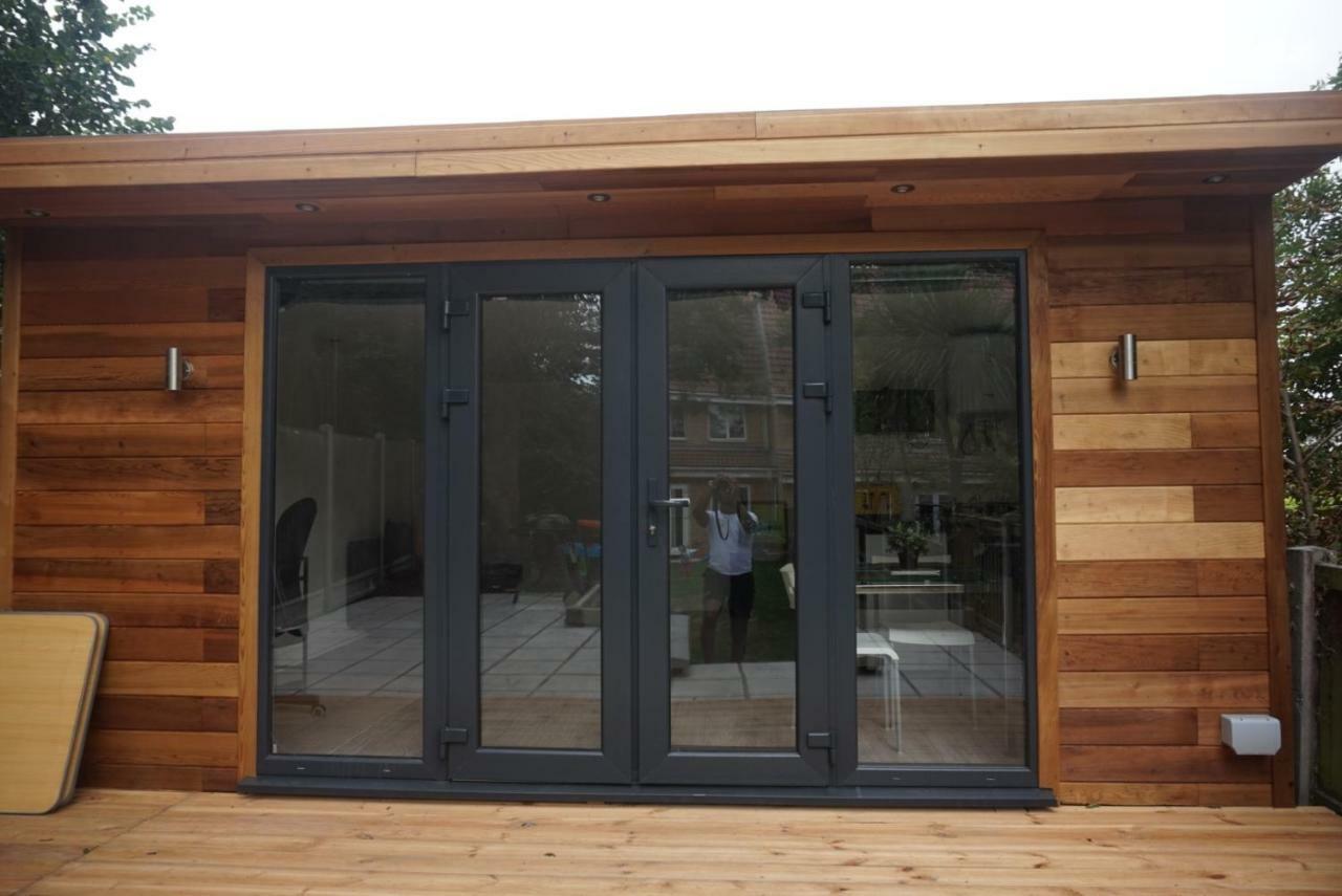 Rjo Serviced Accommodation Purfleet エクステリア 写真